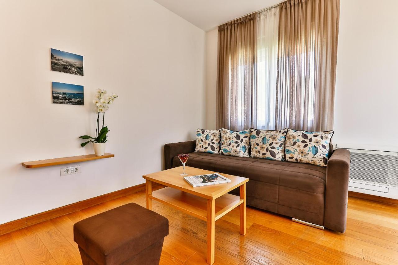 Montesun Apartments Budva Buitenkant foto