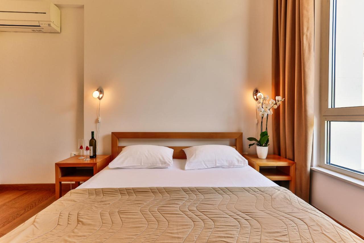 Montesun Apartments Budva Buitenkant foto