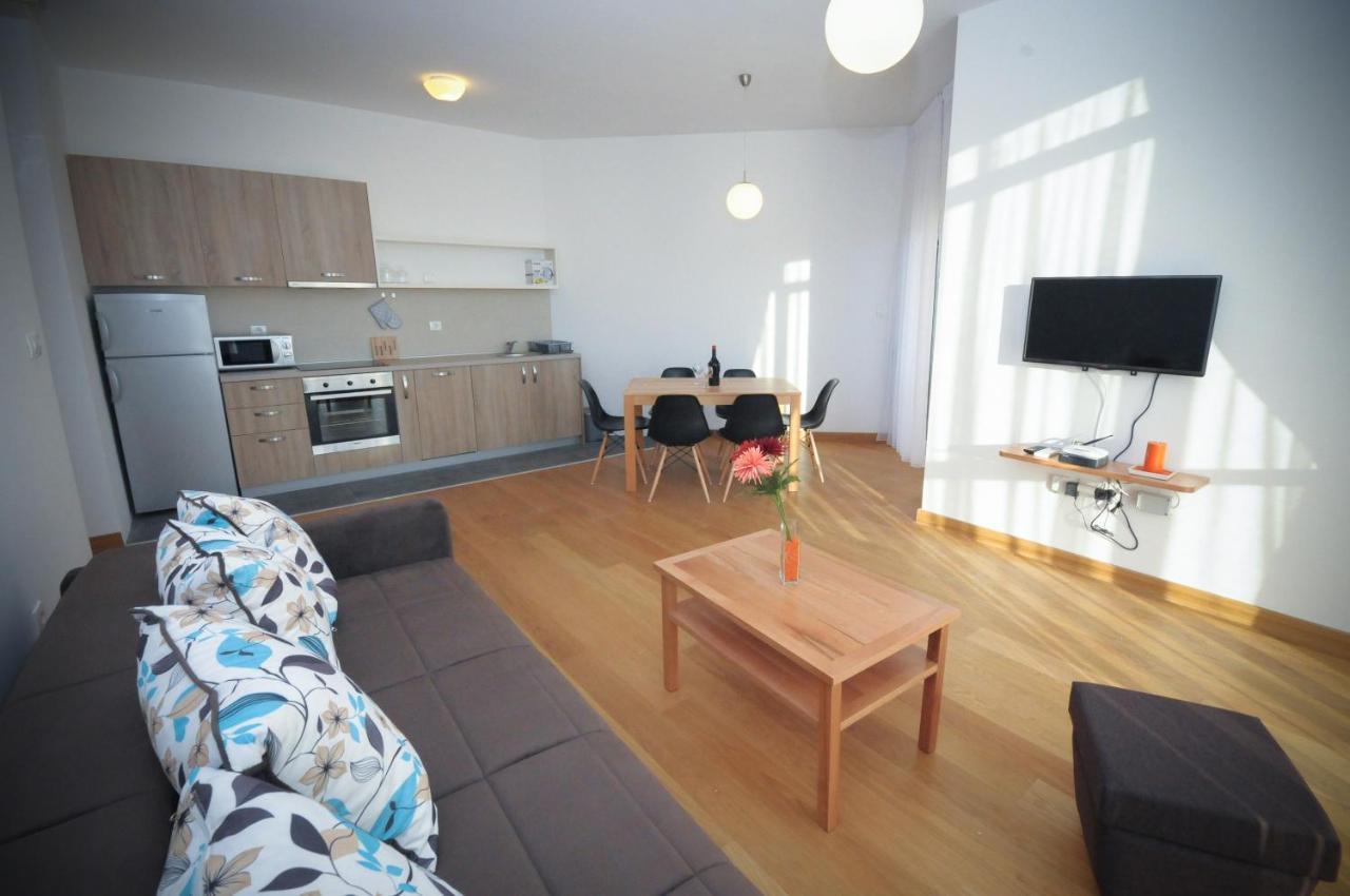 Montesun Apartments Budva Buitenkant foto